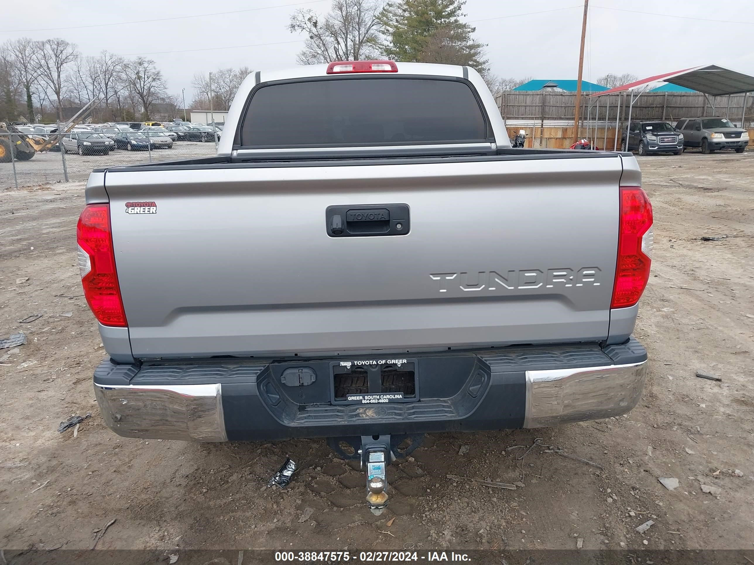 Photo 15 VIN: 5TFDY5F14JX679934 - TOYOTA TUNDRA 