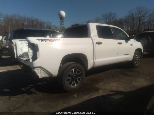 Photo 3 VIN: 5TFDY5F14JX710342 - TOYOTA TUNDRA 4WD 