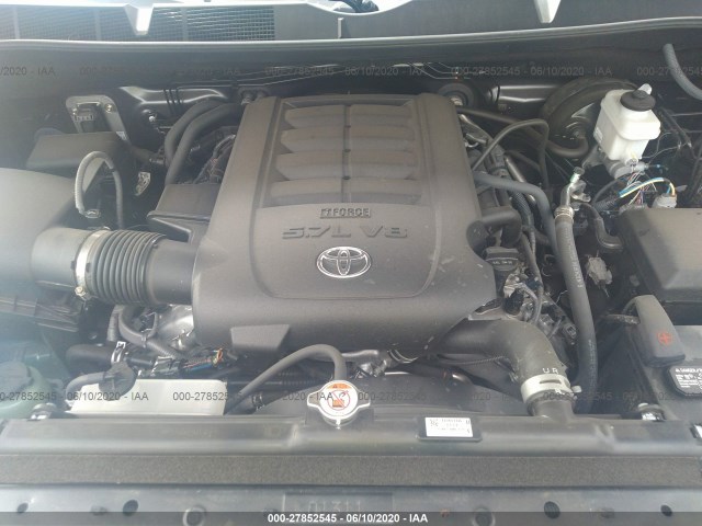 Photo 9 VIN: 5TFDY5F14JX722460 - TOYOTA TUNDRA 4WD 