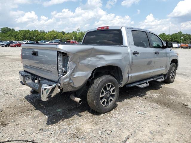 Photo 2 VIN: 5TFDY5F14JX776843 - TOYOTA TUNDRA CRE 