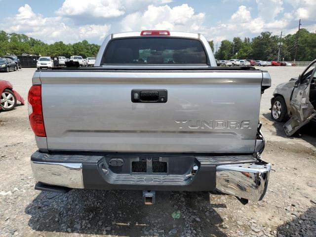 Photo 5 VIN: 5TFDY5F14JX776843 - TOYOTA TUNDRA CRE 