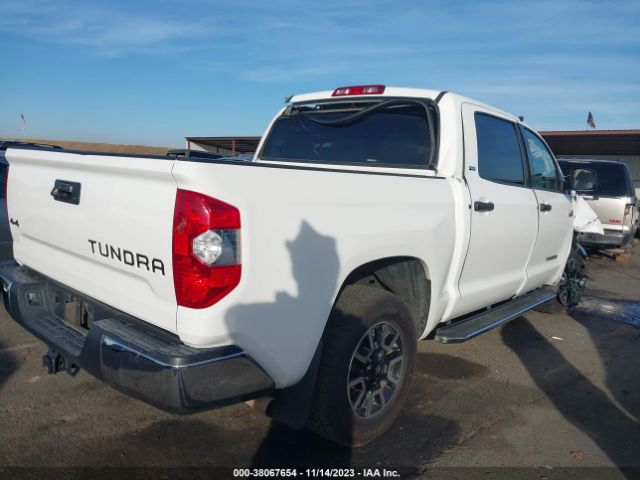 Photo 3 VIN: 5TFDY5F14KX788931 - TOYOTA TUNDRA 