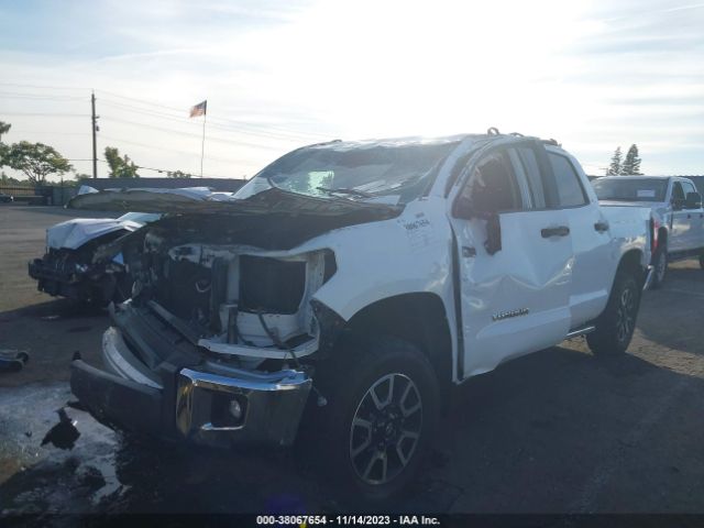 Photo 5 VIN: 5TFDY5F14KX788931 - TOYOTA TUNDRA 