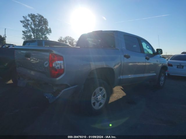 Photo 3 VIN: 5TFDY5F14KX825136 - TOYOTA TUNDRA 