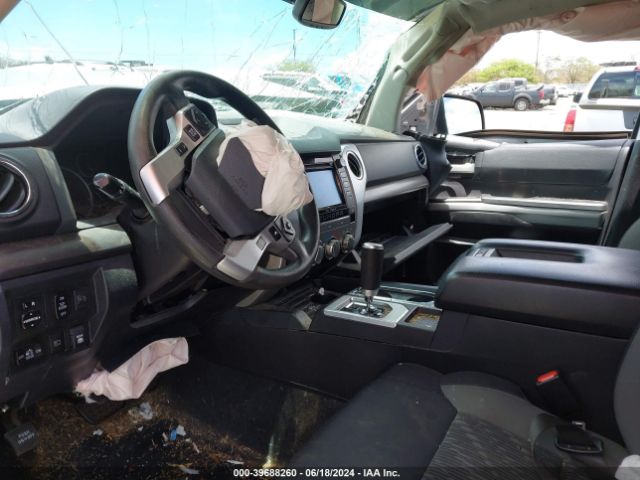 Photo 4 VIN: 5TFDY5F14KX826612 - TOYOTA TUNDRA 