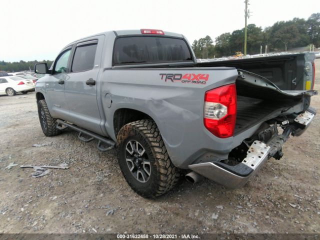 Photo 2 VIN: 5TFDY5F14KX829395 - TOYOTA TUNDRA 4WD 