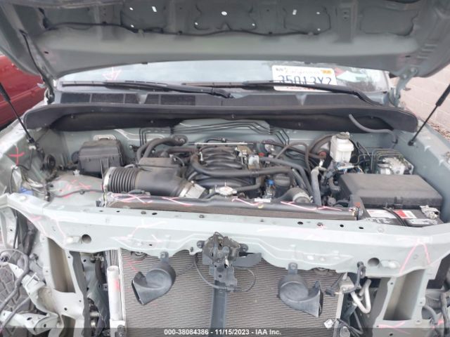 Photo 9 VIN: 5TFDY5F14MX966212 - TOYOTA TUNDRA 4WD 