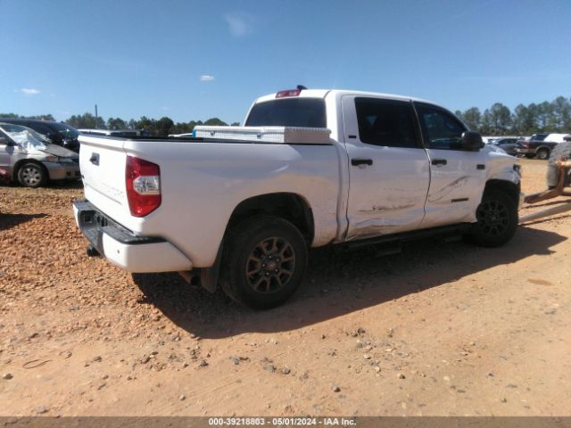 Photo 3 VIN: 5TFDY5F14MX984242 - TOYOTA TUNDRA 