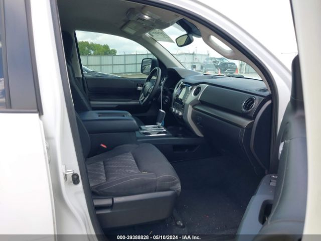 Photo 4 VIN: 5TFDY5F14MX984242 - TOYOTA TUNDRA 