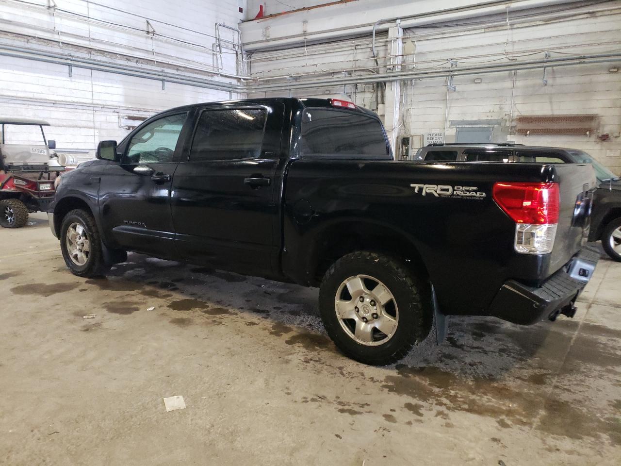 Photo 1 VIN: 5TFDY5F15BX186202 - TOYOTA TUNDRA 