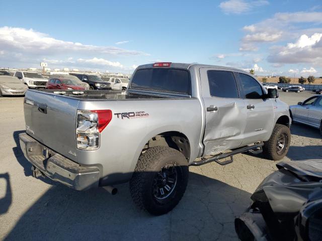 Photo 2 VIN: 5TFDY5F15BX200308 - TOYOTA TUNDRA CRE 