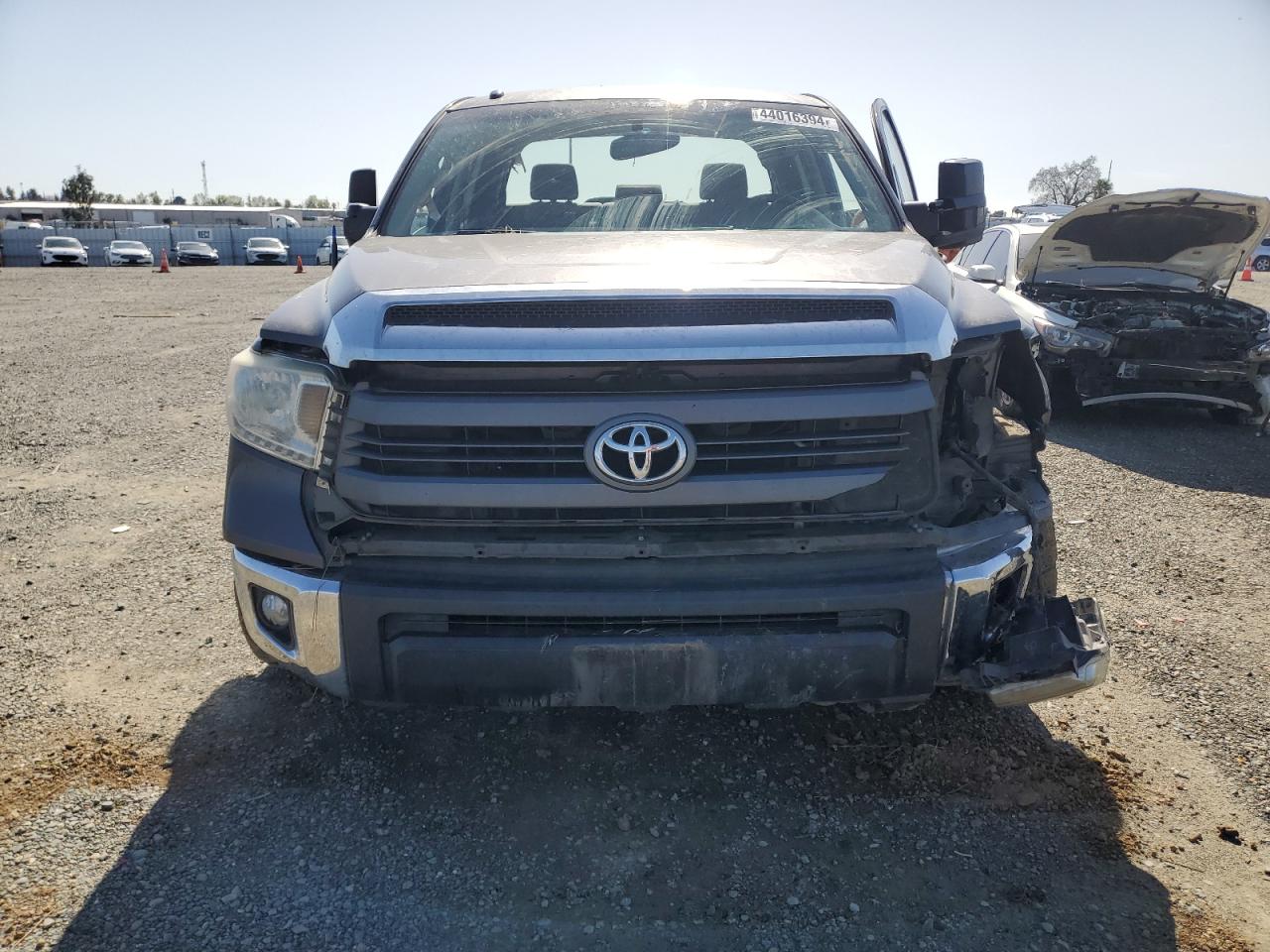 Photo 4 VIN: 5TFDY5F15EX372665 - TOYOTA TUNDRA 