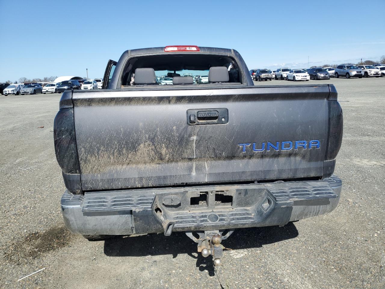 Photo 5 VIN: 5TFDY5F15EX372665 - TOYOTA TUNDRA 