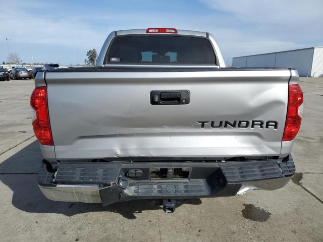 Photo 5 VIN: 5TFDY5F15JX686195 - TOYOTA TUNDRA 