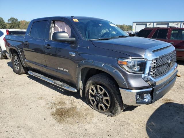 Photo 3 VIN: 5TFDY5F15JX689145 - TOYOTA TUNDRA 