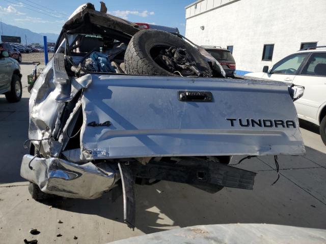 Photo 5 VIN: 5TFDY5F15JX697486 - TOYOTA TUNDRA 