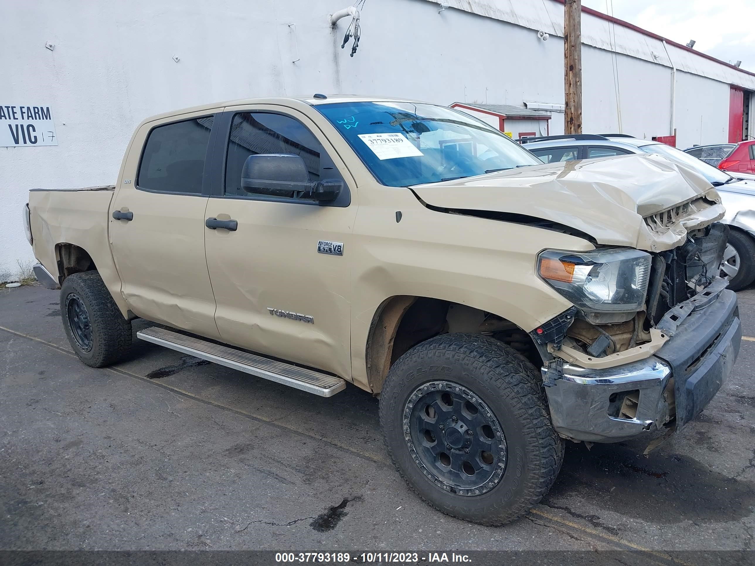 Photo 0 VIN: 5TFDY5F15JX752714 - TOYOTA TUNDRA 