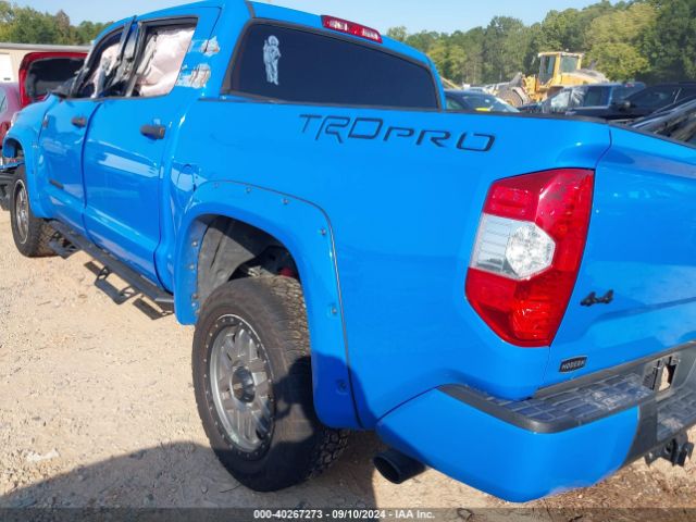 Photo 2 VIN: 5TFDY5F15KX785763 - TOYOTA TUNDRA 