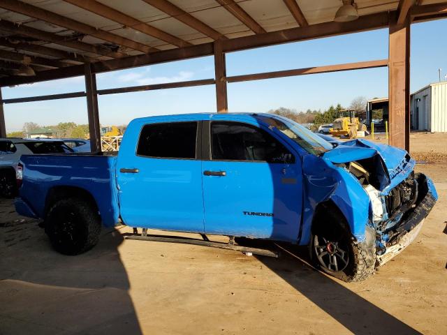 Photo 3 VIN: 5TFDY5F15KX799839 - TOYOTA TUNDRA CRE 