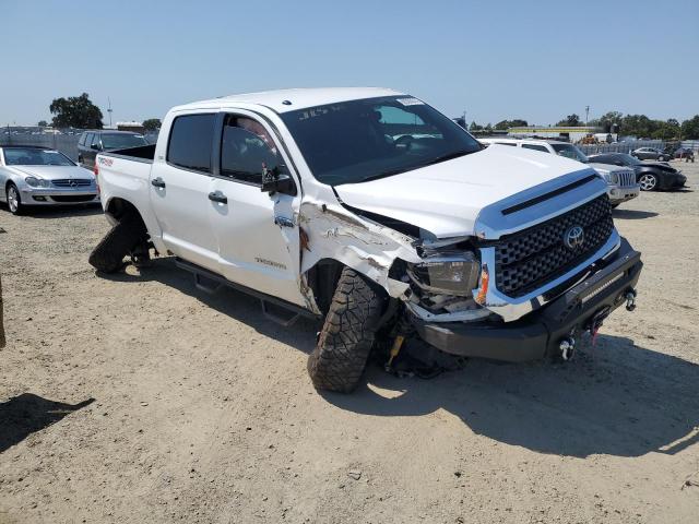 Photo 3 VIN: 5TFDY5F15KX828241 - TOYOTA TUNDRA CRE 