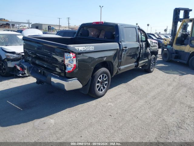 Photo 3 VIN: 5TFDY5F15KX846478 - TOYOTA TUNDRA 