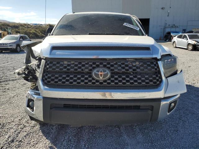 Photo 4 VIN: 5TFDY5F15KX864947 - TOYOTA TUNDRA CRE 