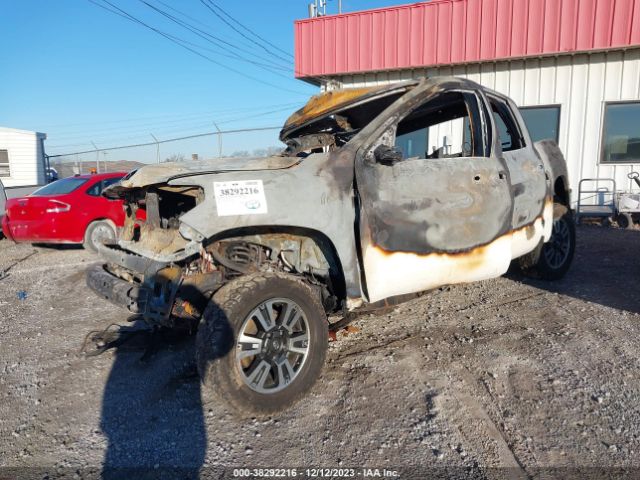 Photo 1 VIN: 5TFDY5F15LX922475 - TOYOTA TUNDRA 