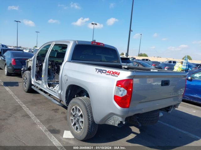 Photo 2 VIN: 5TFDY5F15LX943410 - TOYOTA TUNDRA 