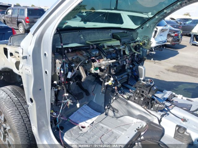 Photo 5 VIN: 5TFDY5F15LX943410 - TOYOTA TUNDRA 