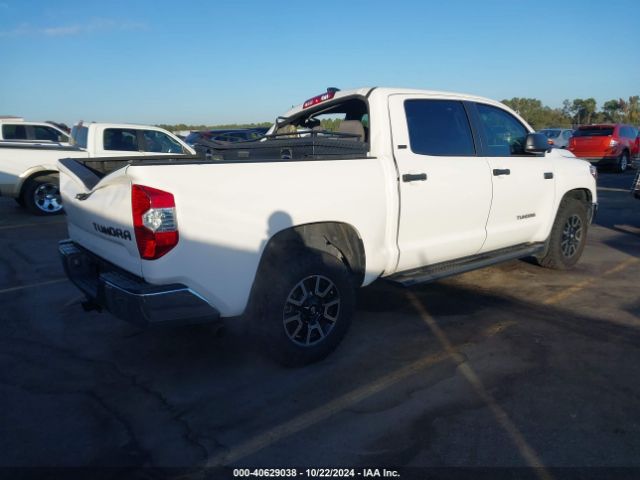 Photo 3 VIN: 5TFDY5F15MX003903 - TOYOTA TUNDRA 