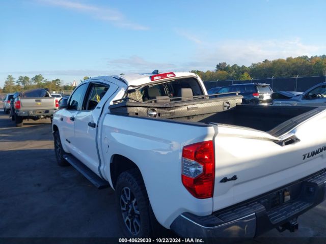 Photo 5 VIN: 5TFDY5F15MX003903 - TOYOTA TUNDRA 