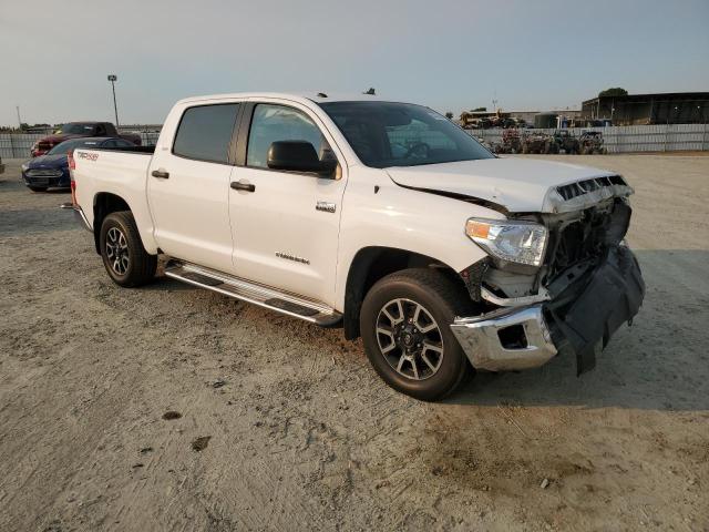 Photo 3 VIN: 5TFDY5F16GX491537 - TOYOTA TUNDRA CRE 