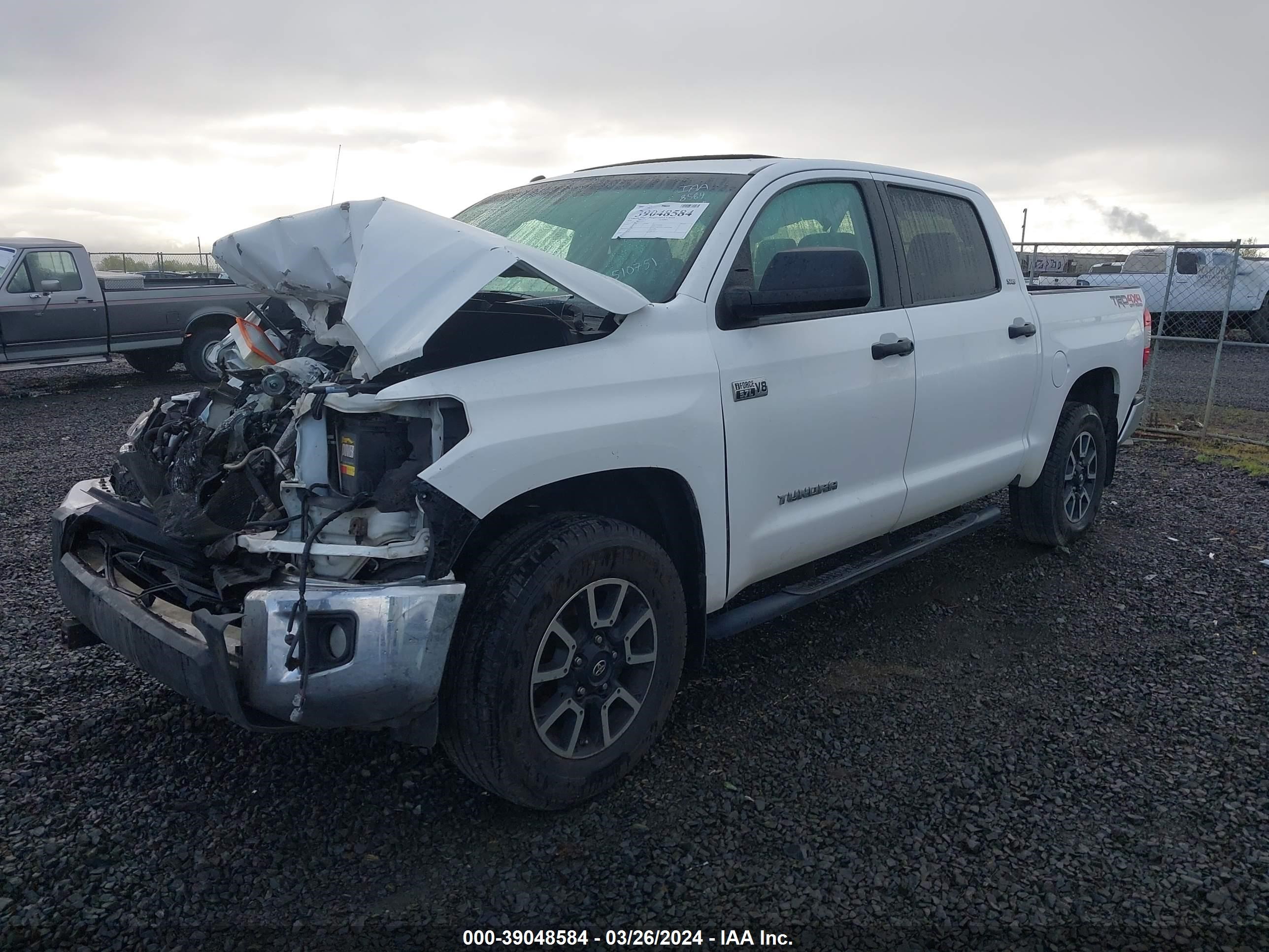 Photo 1 VIN: 5TFDY5F16GX510751 - TOYOTA TUNDRA 