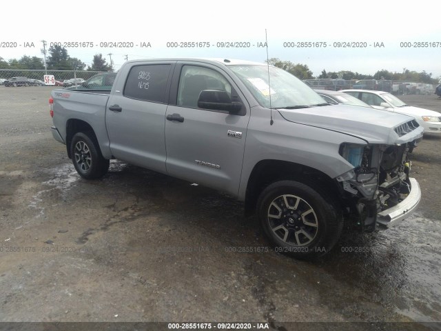 Photo 0 VIN: 5TFDY5F16JX706471 - TOYOTA TUNDRA 4WD 