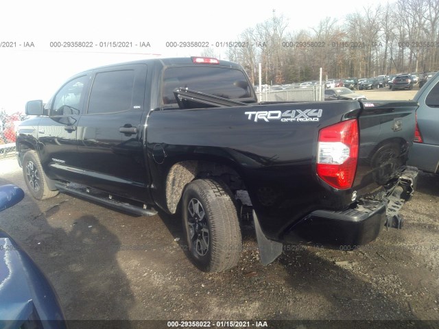 Photo 2 VIN: 5TFDY5F16JX712870 - TOYOTA TUNDRA 4WD 