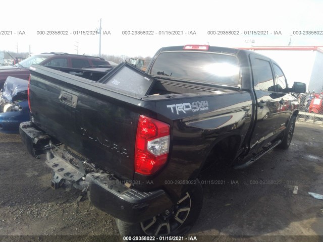 Photo 3 VIN: 5TFDY5F16JX712870 - TOYOTA TUNDRA 4WD 