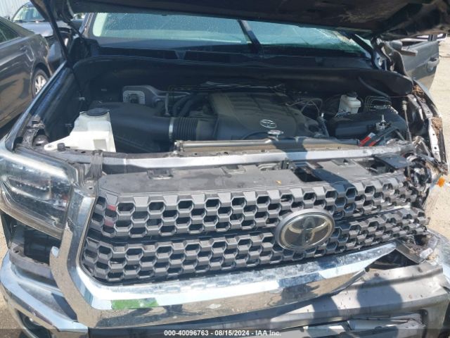 Photo 9 VIN: 5TFDY5F16JX771899 - TOYOTA TUNDRA 