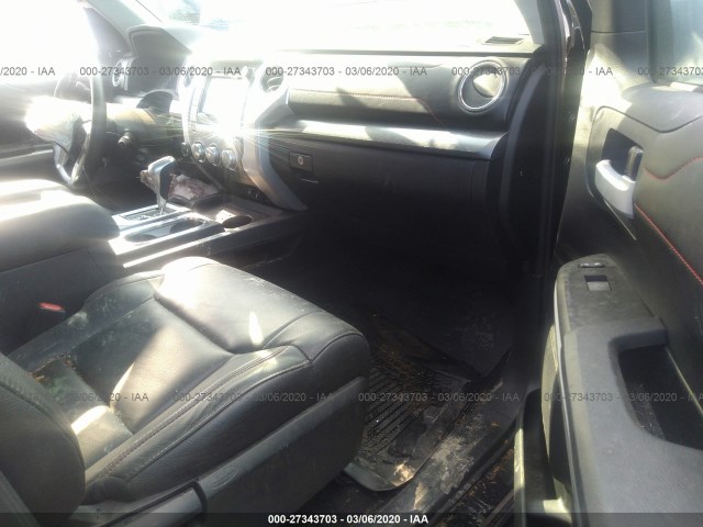 Photo 4 VIN: 5TFDY5F16KX781379 - TOYOTA TUNDRA 4WD 