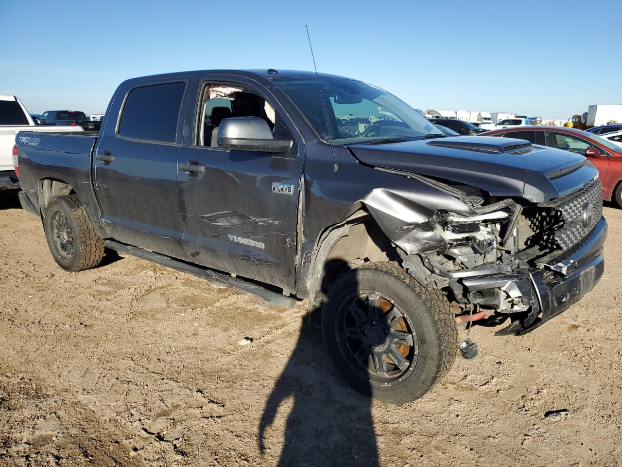 Photo 3 VIN: 5TFDY5F16KX828491 - TOYOTA TUNDRA 