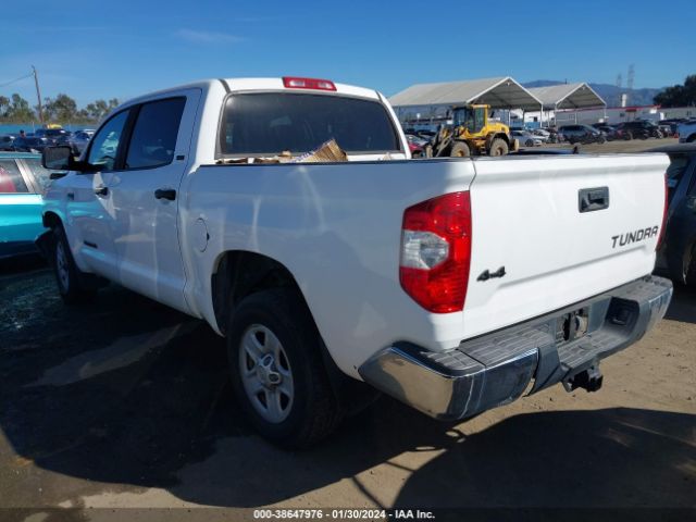 Photo 2 VIN: 5TFDY5F16KX860440 - TOYOTA TUNDRA 