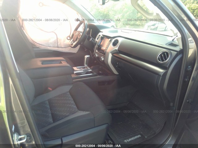 Photo 4 VIN: 5TFDY5F16LX874307 - TOYOTA TUNDRA 4WD 