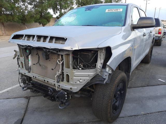 Photo 1 VIN: 5TFDY5F16LX893763 - TOYOTA TUNDRA CRE 