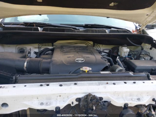 Photo 9 VIN: 5TFDY5F16LX898770 - TOYOTA TUNDRA 