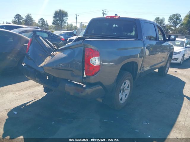 Photo 3 VIN: 5TFDY5F16MX049045 - TOYOTA TUNDRA 