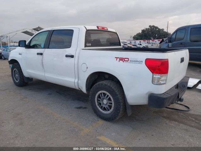 Photo 2 VIN: 5TFDY5F17AX101181 - TOYOTA TUNDRA 