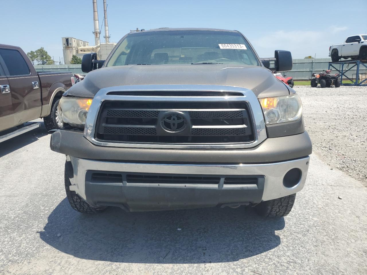 Photo 4 VIN: 5TFDY5F17BX173399 - TOYOTA TUNDRA 