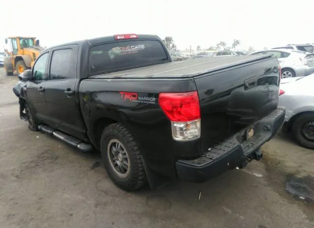 Photo 2 VIN: 5TFDY5F17BX176156 - TOYOTA TUNDRA 4WD TRUCK 