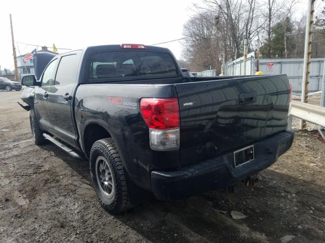 Photo 2 VIN: 5TFDY5F17CX239256 - TOYOTA TUNDRA CRE 