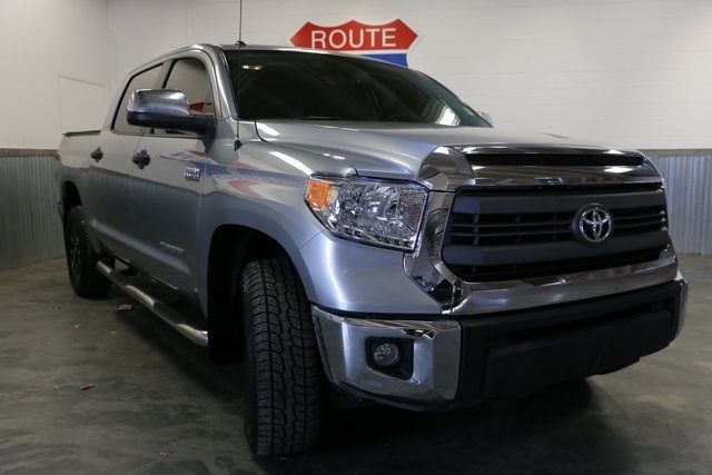 Photo 1 VIN: 5TFDY5F17EX324181 - TOYOTA TUNDRA 4WD TRUCK 