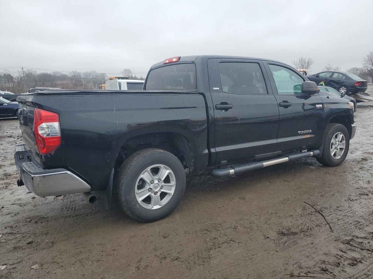 Photo 2 VIN: 5TFDY5F17JX691284 - TOYOTA TUNDRA 